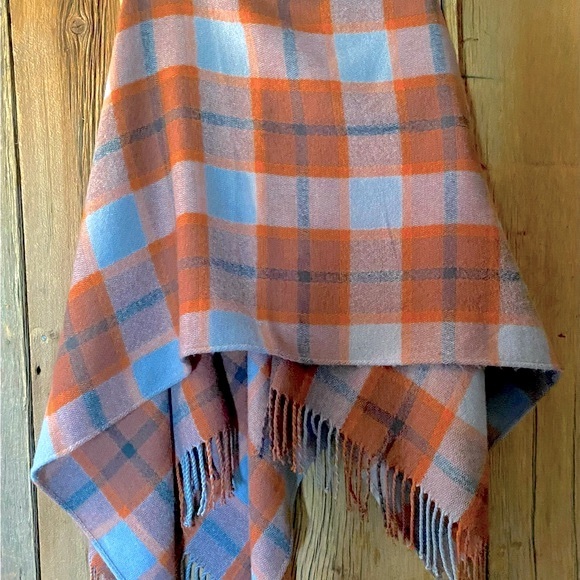 Soft Surroundings Checkmate Poncho Blue
Rust Plaid One Size Fringe Detail - Picture 2 of 8